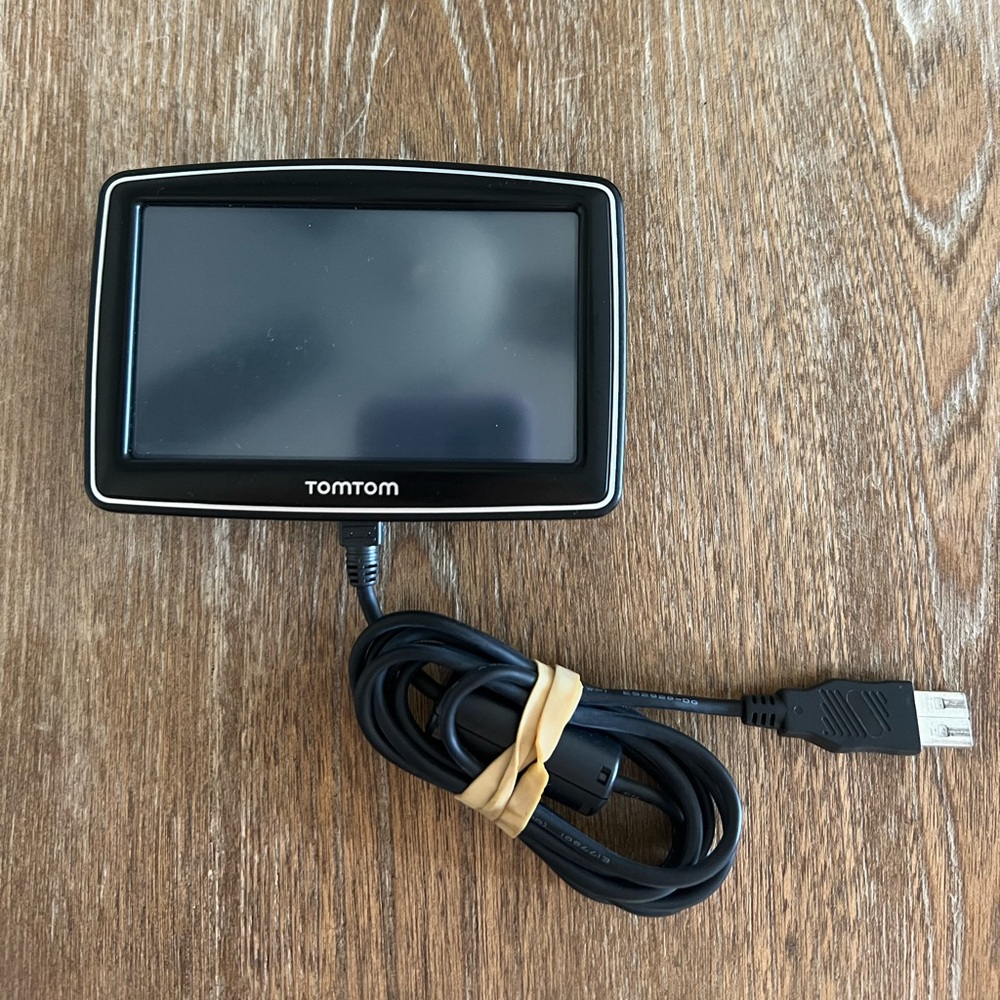 TomTom GPS Unit Portable Car Navigator